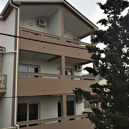 Apartmani Orhideja Раб Екстер'єр фото