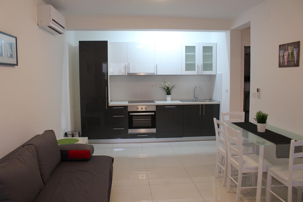 Apartmani Orhideja Раб Екстер'єр фото